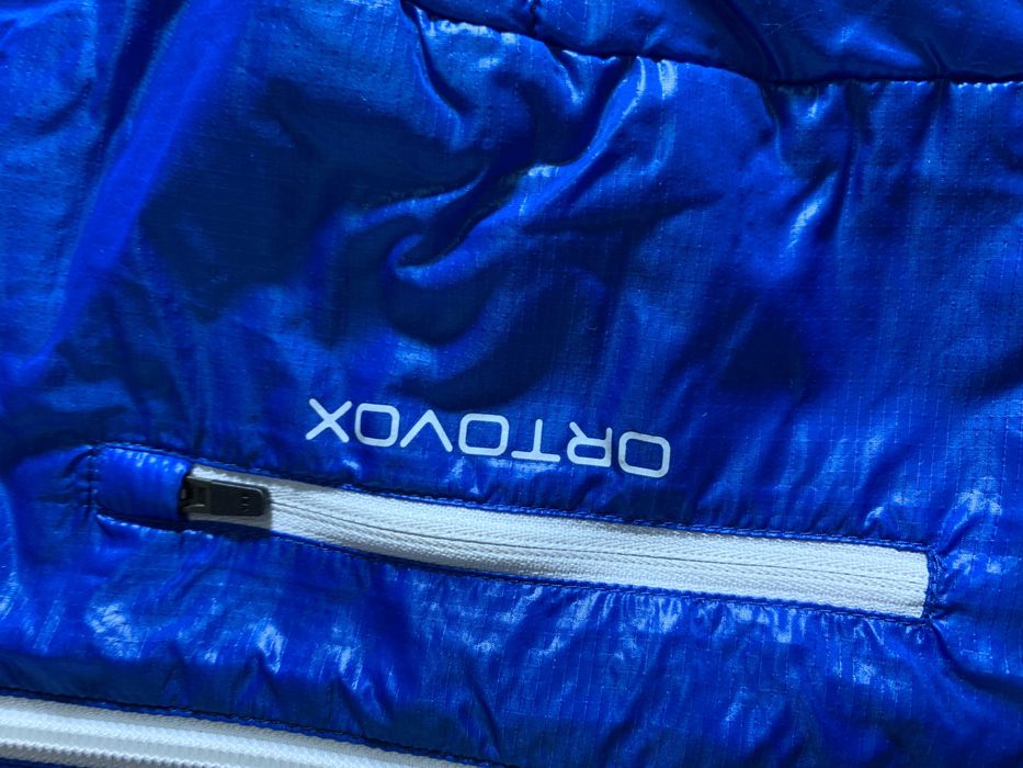 Дамско яке Ortovox Swisswool Inside Reversible Puffer XS
