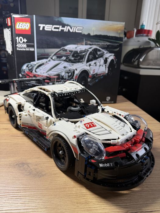 Lego Porsche 911 RSR 42096