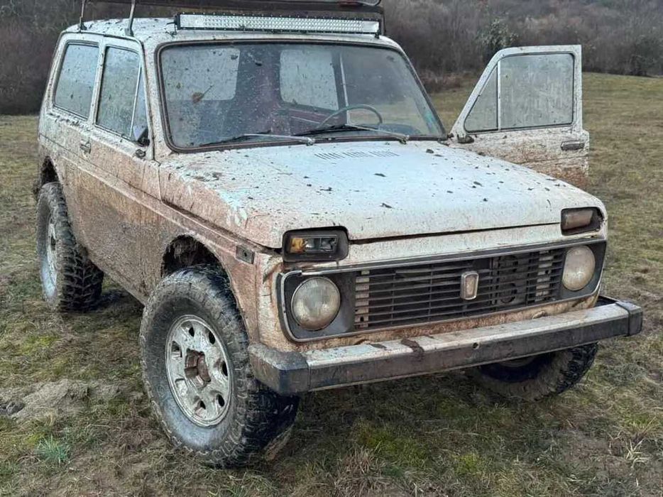Lada niva 1.6 топ състояние