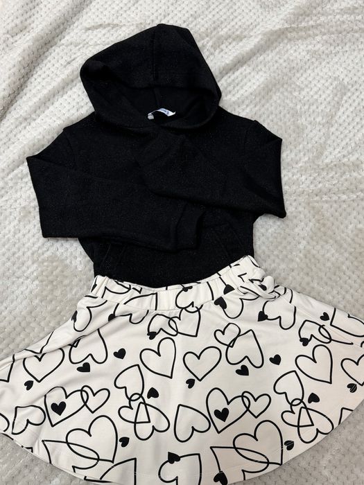 Комплект mayoral на 7 лет.