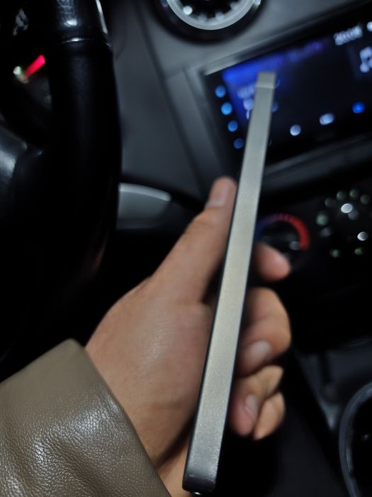 Samsung s 25 ultra 12/512 SROCHNA