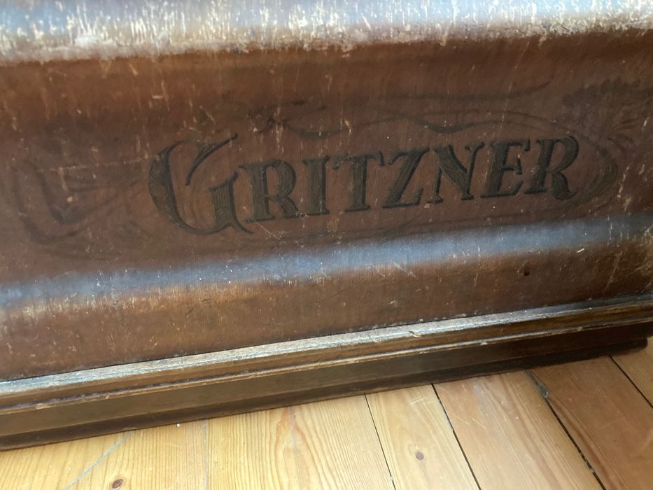 Работеща шевна машина Гринцер