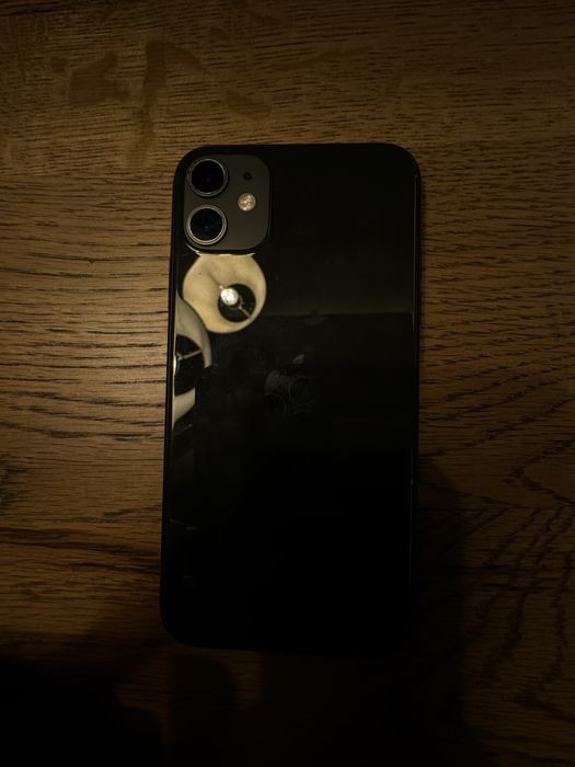 Iphone 11 в черен цвят !