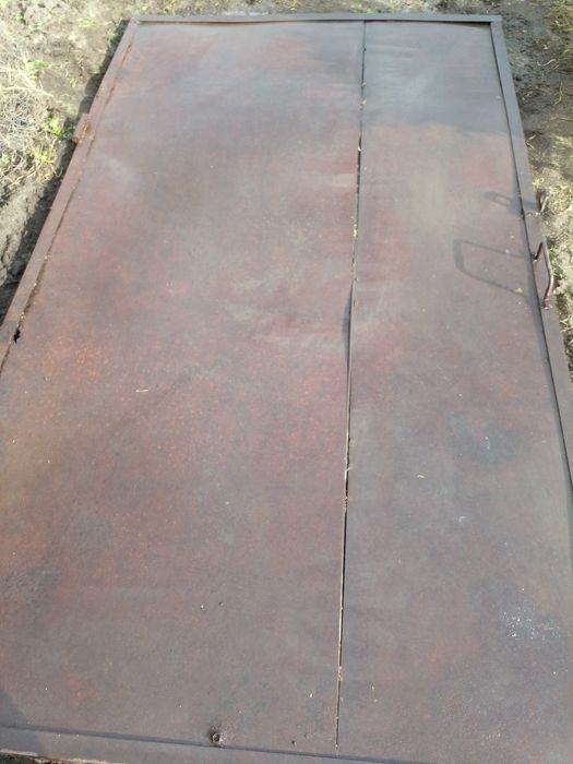 Продам железную дверь для ворот