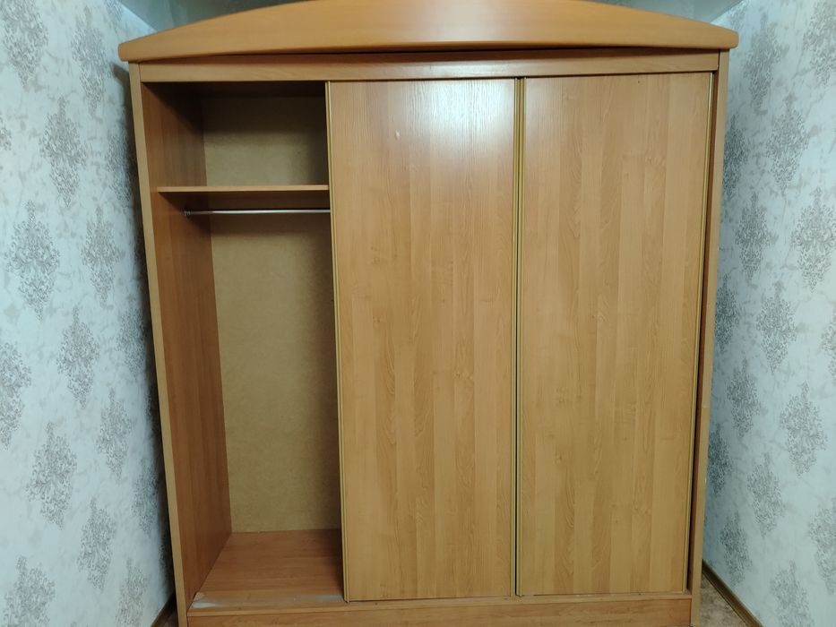 Шкаф-купе в отличном состоянии