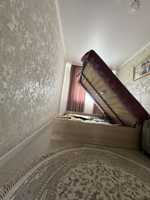 Двухспальная кровать