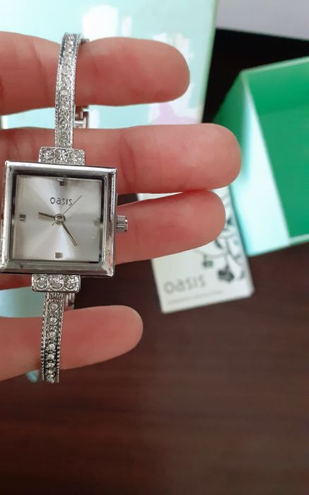 OASIS оригинален дамски часовник с камъчета
