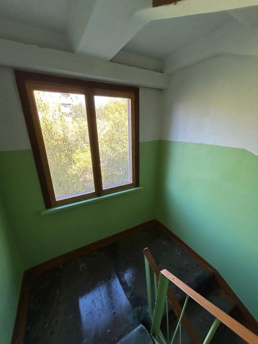 На Аблакетке продаётся 1,5- ка