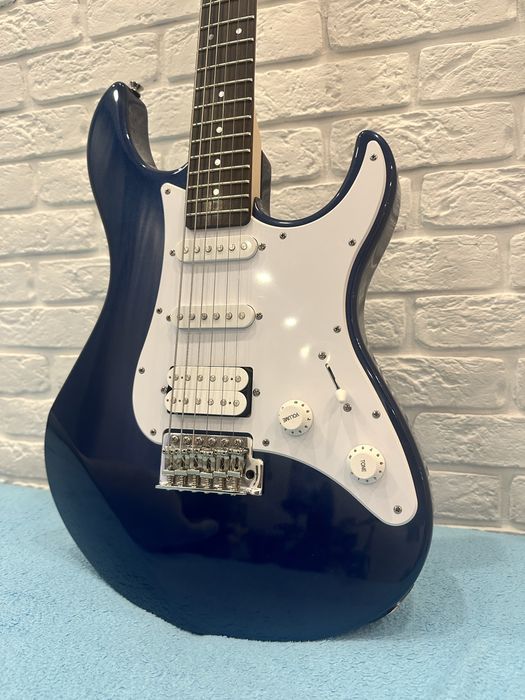 Электрогитара Yamaha PACIFICA012 Dark blue metallic