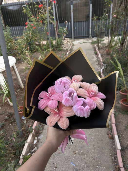 Buchet flori sarma plusata