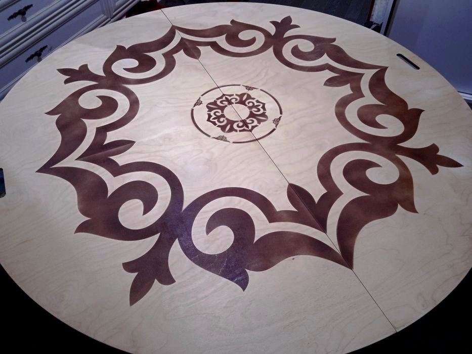 Круглый донгелек жер стол казахский.