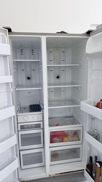Продам холодильник самсунг side by side