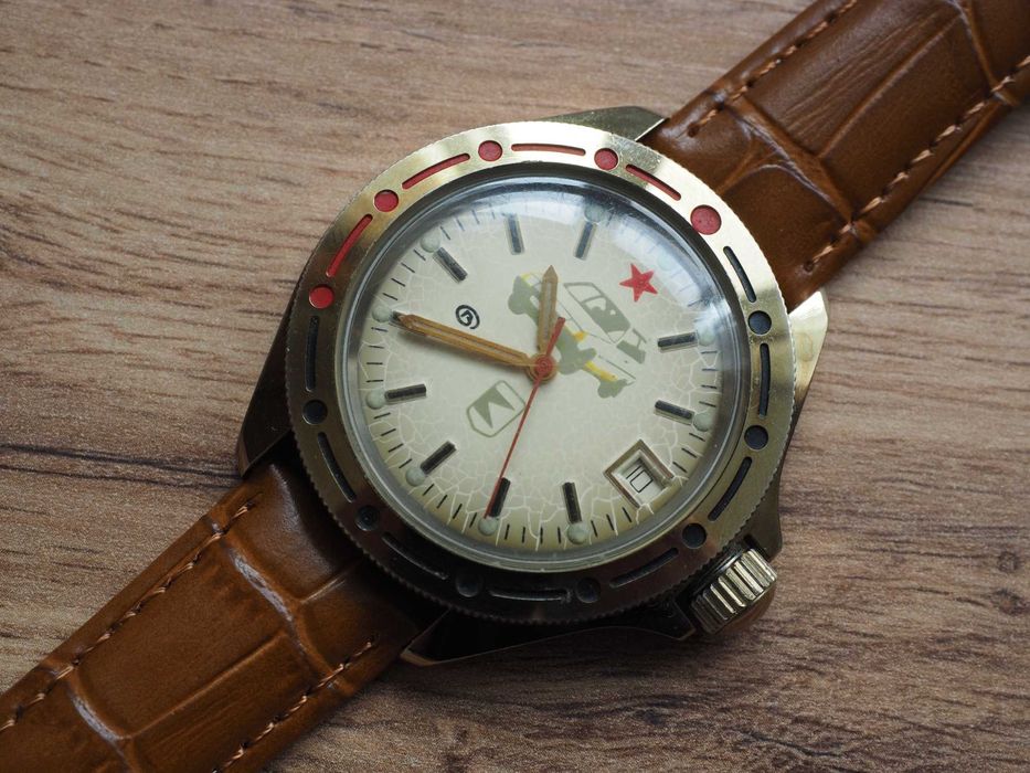 Ceas sovietic mecanic Vostok ZAZ Tavria, funcțional, rezistent la apă