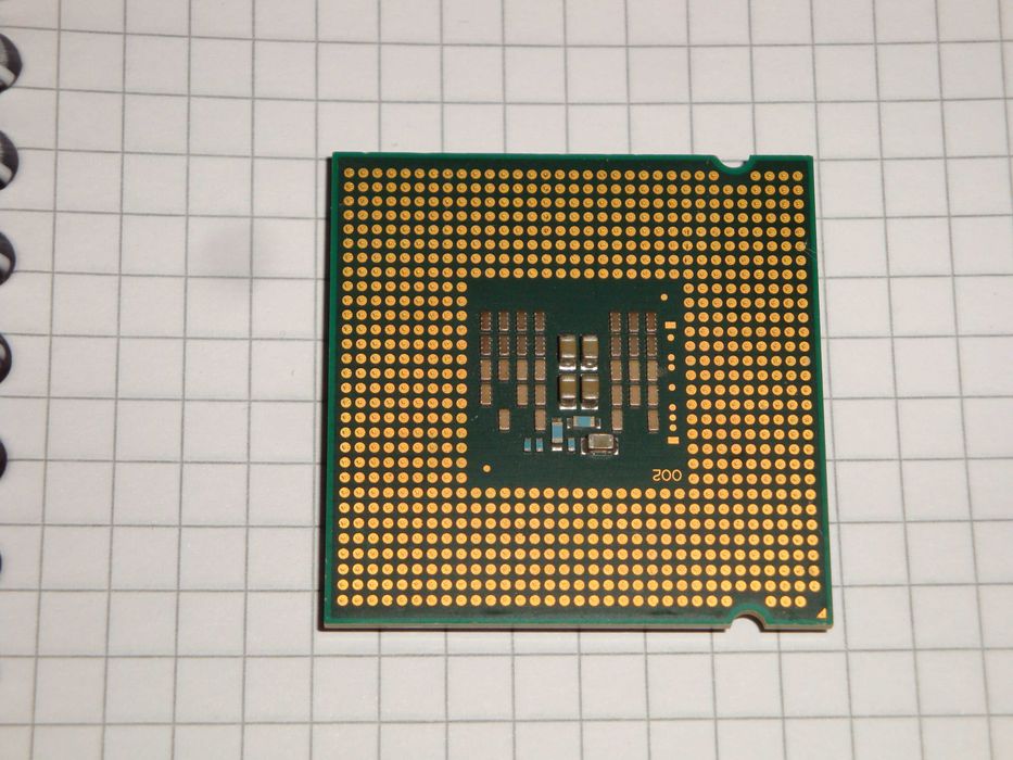 Procesor intel core 2 quad Q8200 2.33 Ghz 4mb FSB 1333 LGA 775 SLG9S