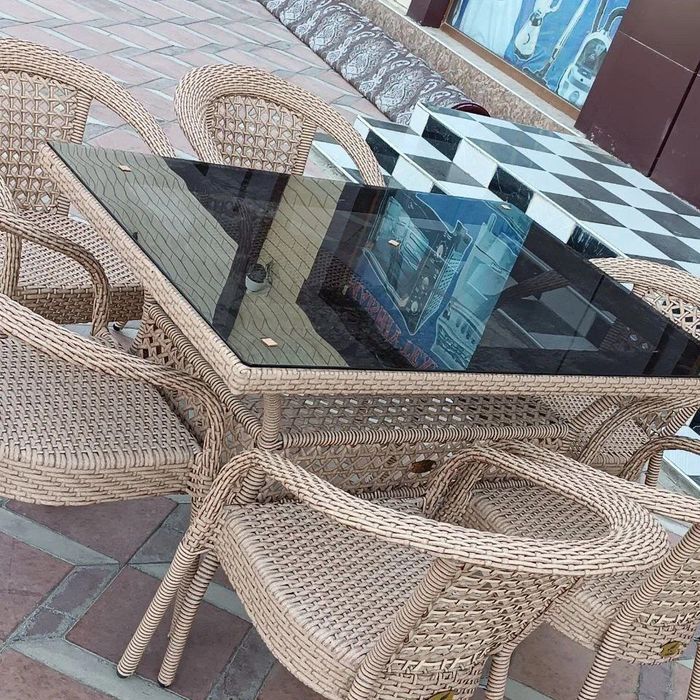 Ratang toʻqima stol stullar