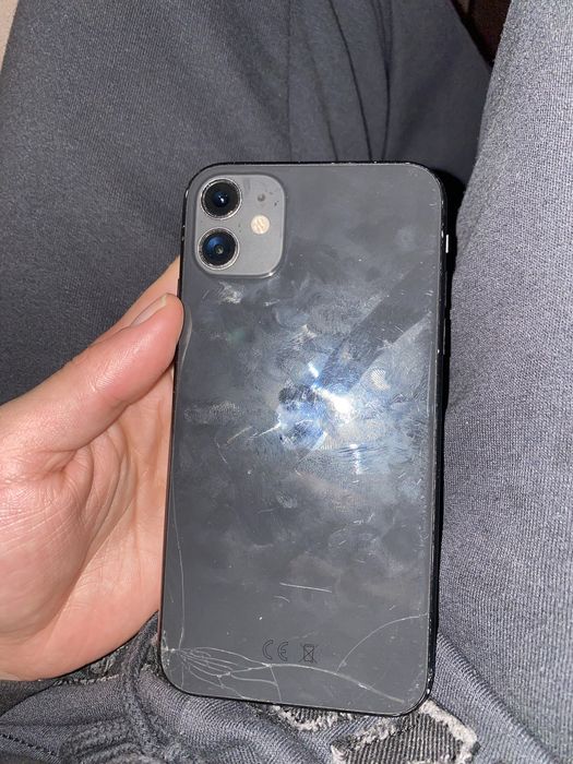 Продам iphone 11 128 gb