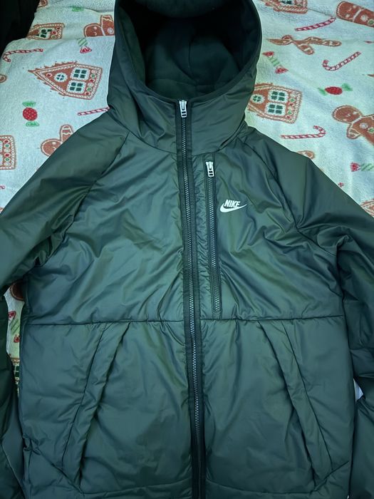 Яке nike therma-fit