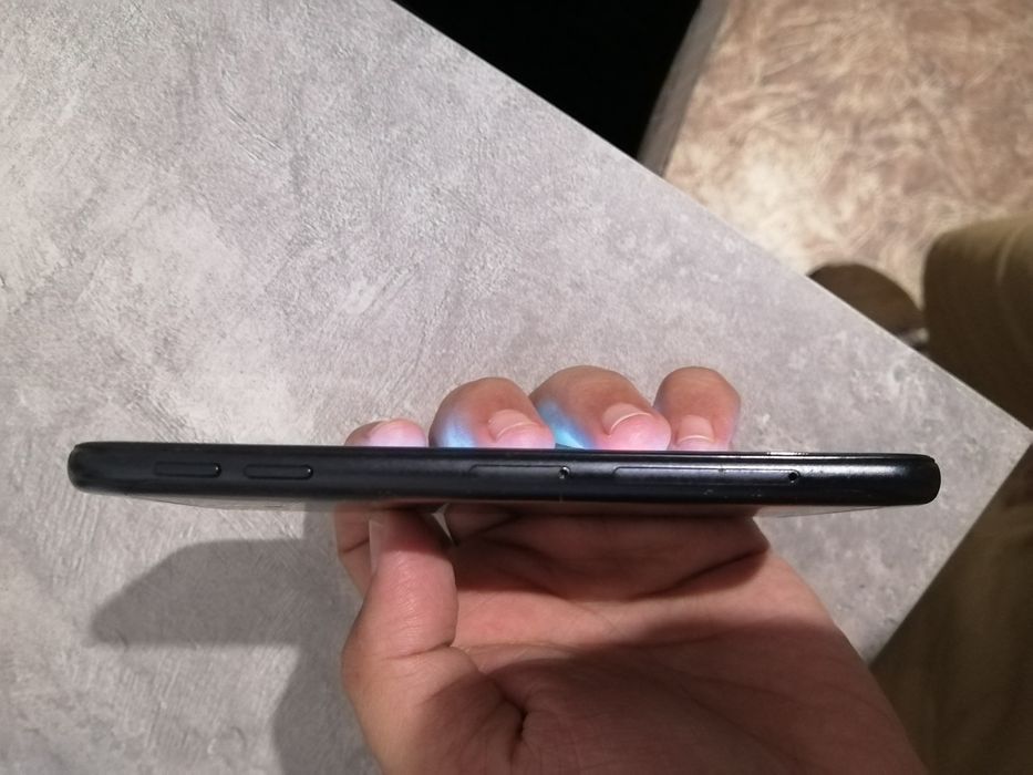 Продам самсунг галакси J3