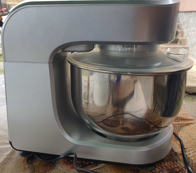 Robot de bucătărie (mixer planetar)