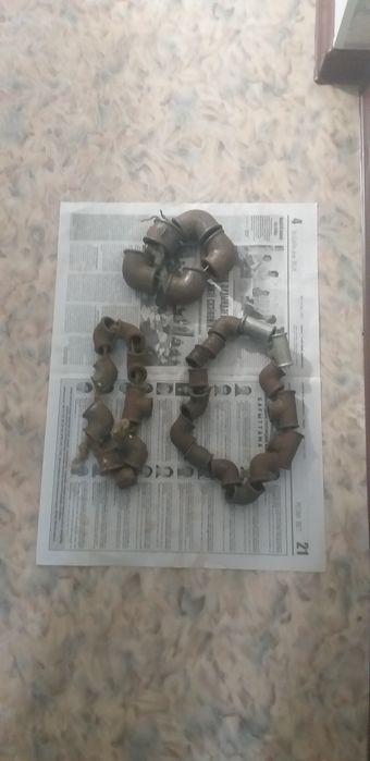 Детали от  чугунной батареи