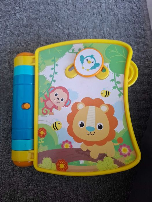 Лот музикални играчки - книжка и пиано . Много красиви и ефектни !