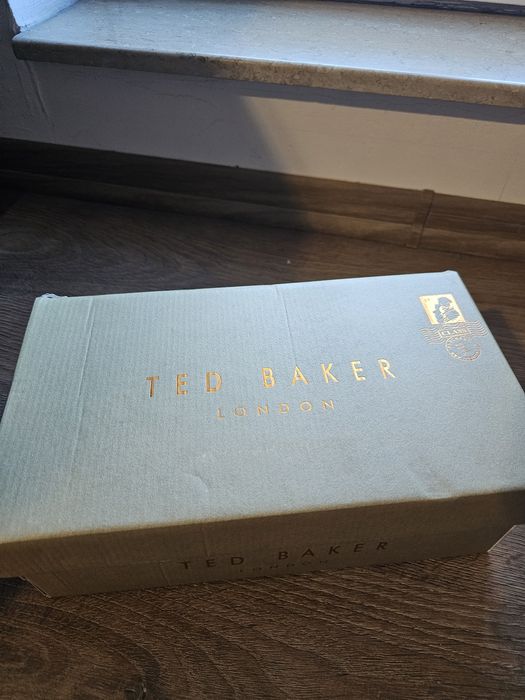 Сандали Ted Baker с високи връзки