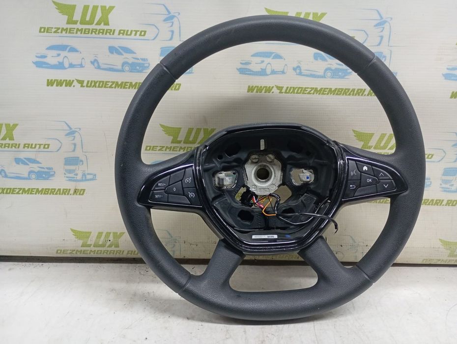 Volan in 4 spite cu comenzi 484007754r Dacia Logan 3 (2020 - 2024) 1.0 tce  H4D480 1.0 tce  H4D480 H4D480