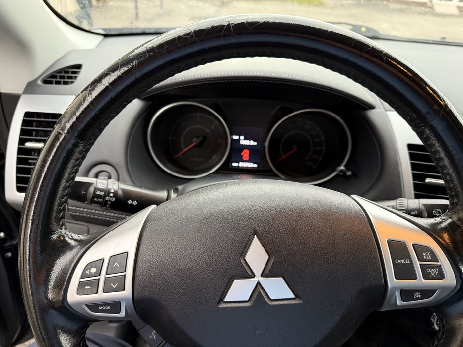 MITSUBISHI Outlander 2011 — imagine 5
