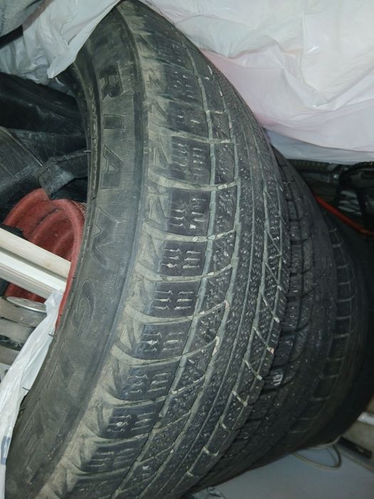 Шины 215/55/17 для авто зимние