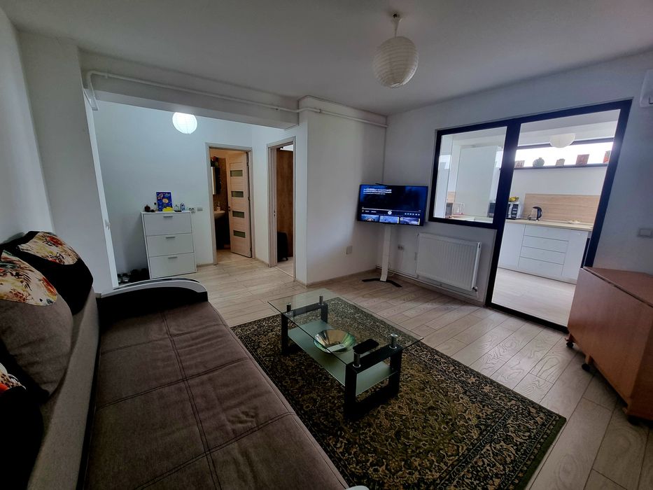 Proprietar vand Apartament 2 camere semidecomandat Promenada Craiova