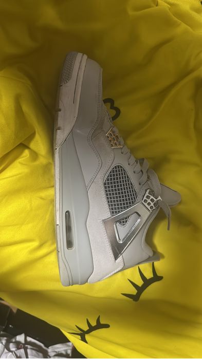 jordan 4 frozen moments