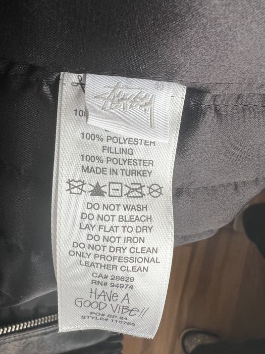 Vand geaca Stussy din piele naturala