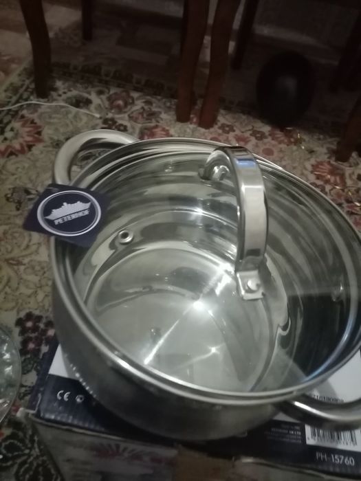 Продам набор кастрюль. Новый