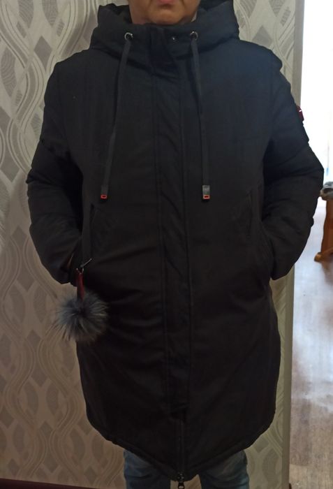 Зимняя куртка с капюшоном р.52
