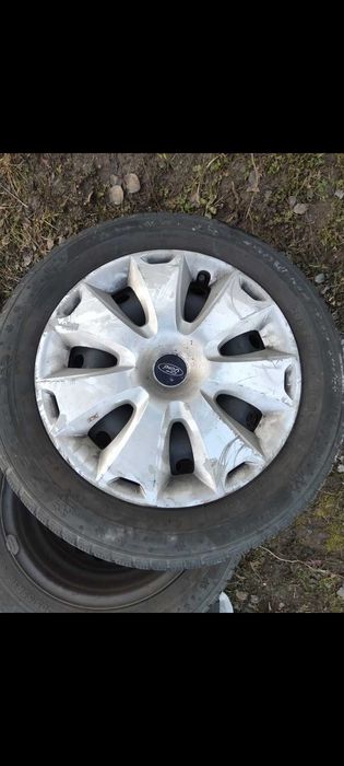 Set 4 anvelope de iarnă+genti de tablă Ford dot 2020