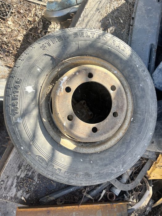 Продам колеса с дисками 6 штук