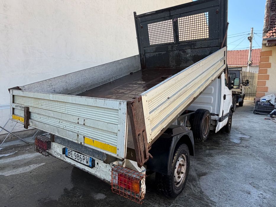 Vând Opel  movan.  Ribaltabila pe 3 laturi