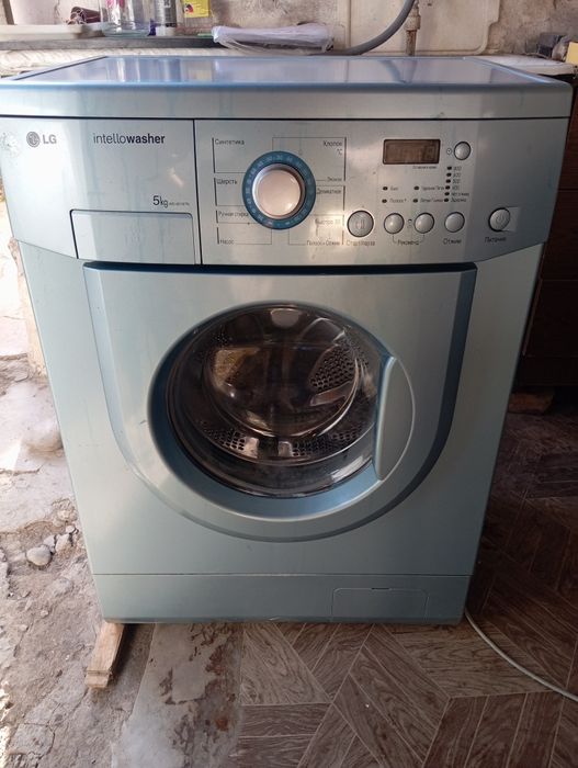 Срочно продаю стиральная машинка LG работает отлично гарантия есть