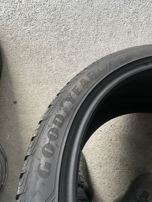 Anvelope 275/40/22 Goodyear M+S dot 3223