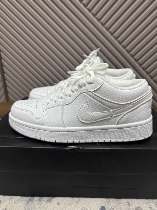 джорданы белые 36рр