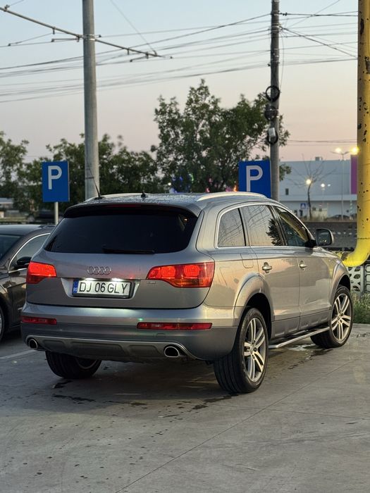 Audi q7  quatro 3.0  impecabila atat estetic cat si mecanic