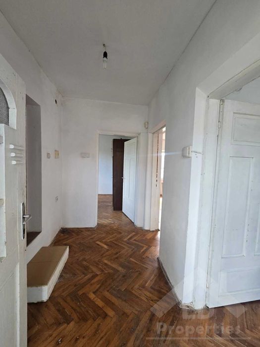 Парцел с две къщи, с.Горица, обл.Варна