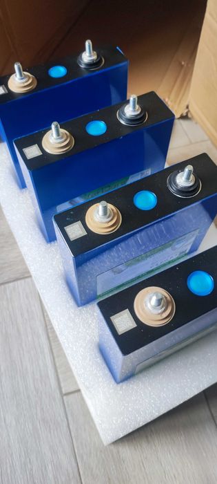 4 buc Celule LiFePO4 de 100Ah pentru fotovoltaice - rulote - BMS 100A - 200A