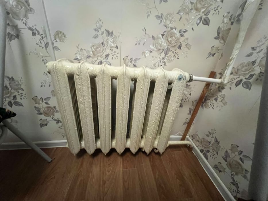Продам чугунные батареи