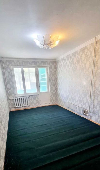 ПРОДАЕТСЯ 3-х комнатная кв. в центры г.Навои! ул. И. Каримова 114а-14
