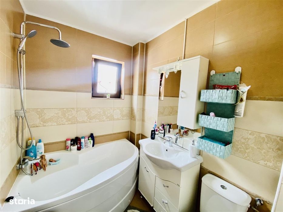 Apartament de inchiriat in Sibiu – 3 camere, balcon mare, parcare