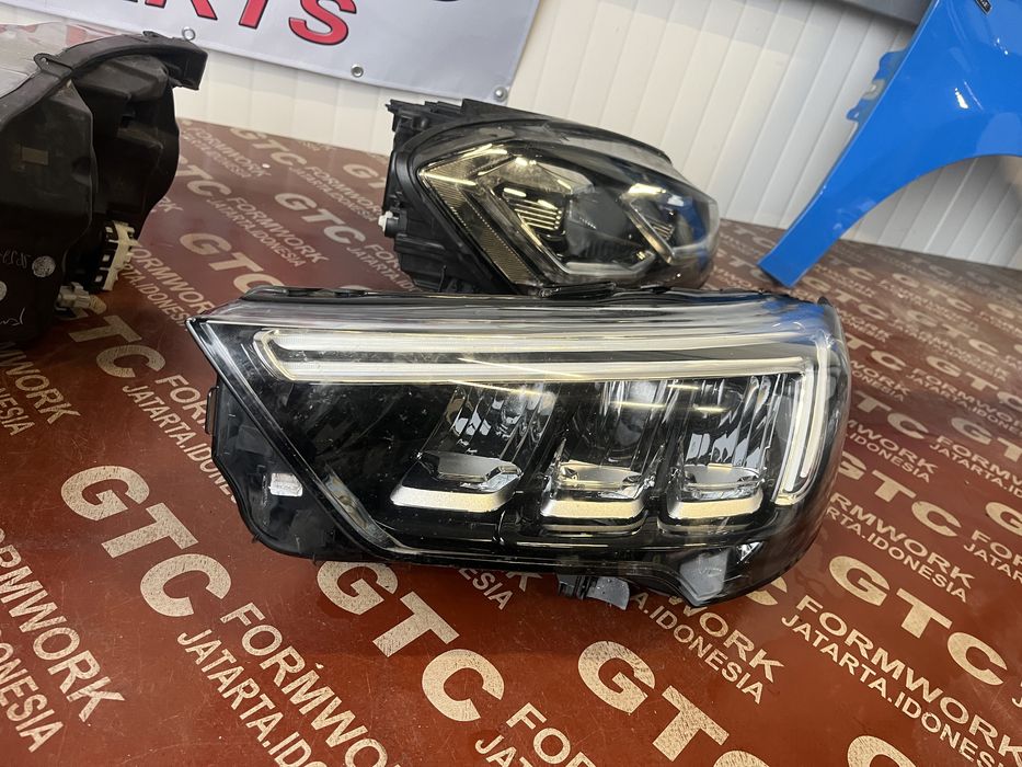 Фар Opel Crossland