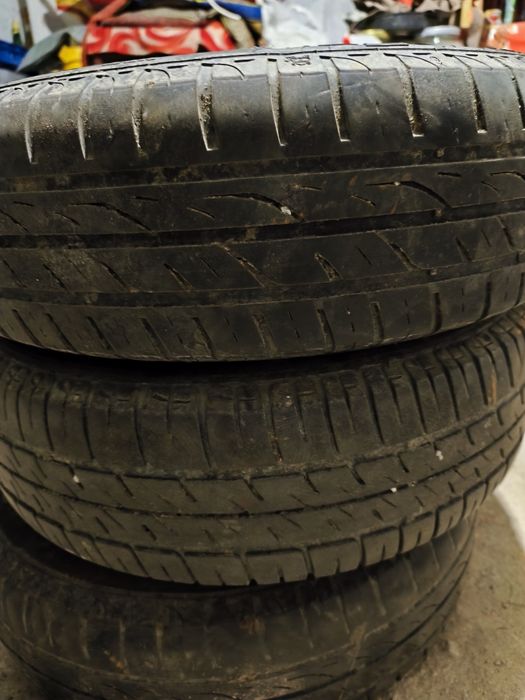 Jante 165/70 r13 cu anvelope de iarna și un set cu anvelope de vara