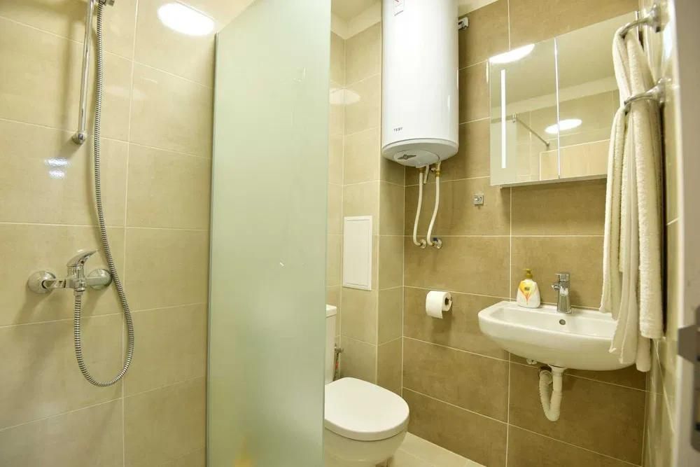 Дава се под наем Двустаен апартамент в Пловдив, Център - 75 кв.м за 500 € - Снимка #7