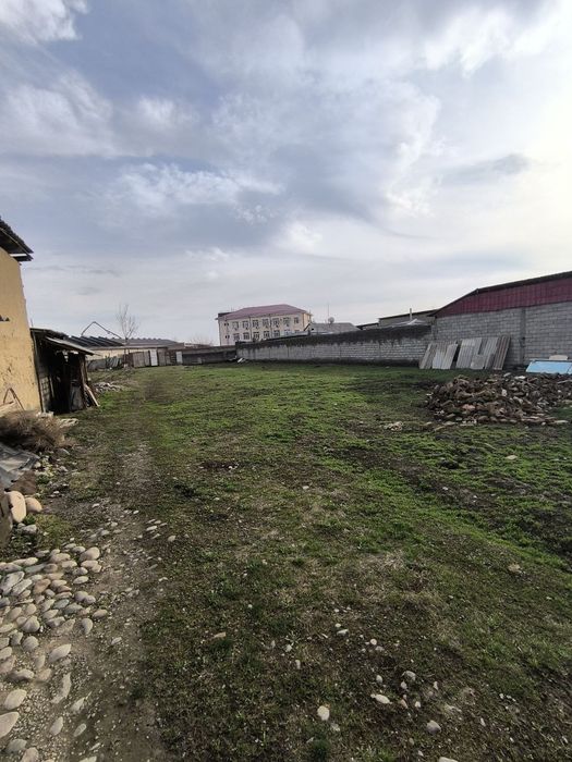 Продам ЗЕМЛЮ 8 соток по документу +7 соток  самозахват. Сергели